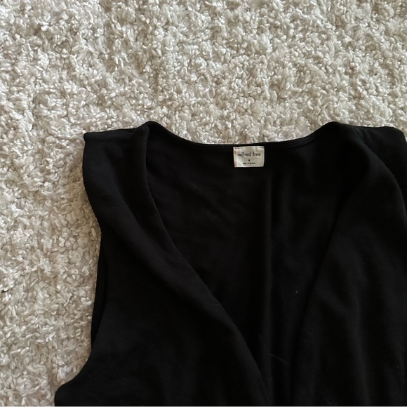 3 Aritzia black tops - Picture 3 of 8